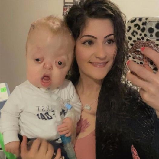 Mom Is B-ull-ied Every Time She Posts Pictures Of Her Baby