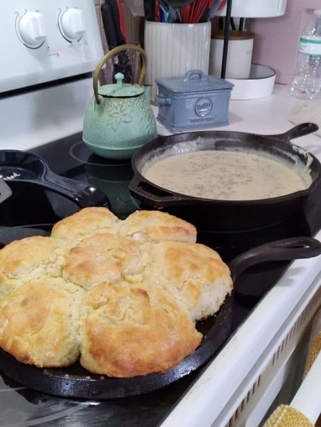 Homemade Buttermilk Biscuits – Grandma’s Tips and Tricks
