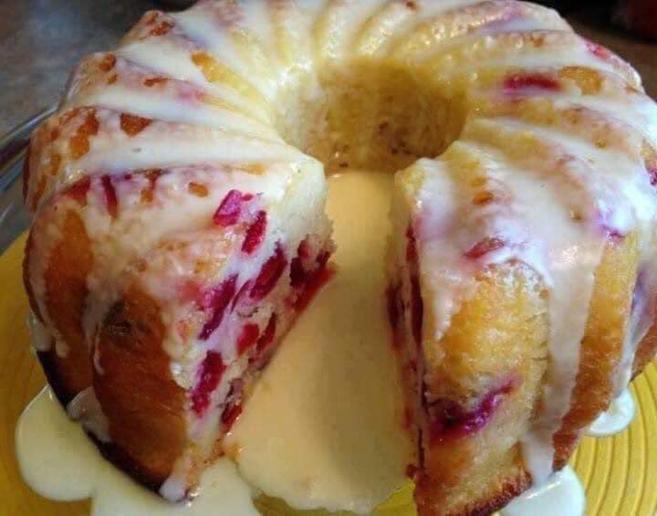 CRANBERRY ORANGE CAKE – A great dessert the family is sure to love.