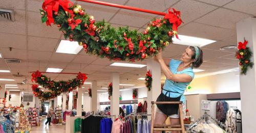 Department Store Takes Stand Against “Happy Holidays” Will Say “Merry Christmas” Instead