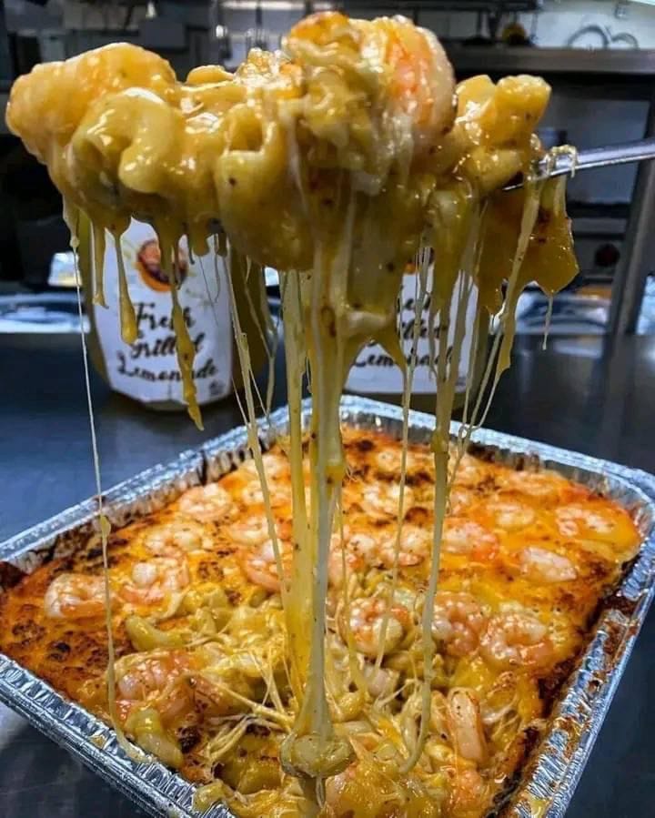 Seafood Mac and Cheese!!!