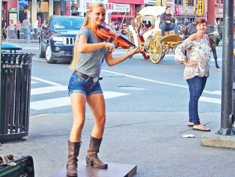Hillary Klug Multi-Talented Clogging Violinist From Tennessee – The Music Man