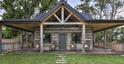 Historic Cabin for Rent in Cottleville, Missouri