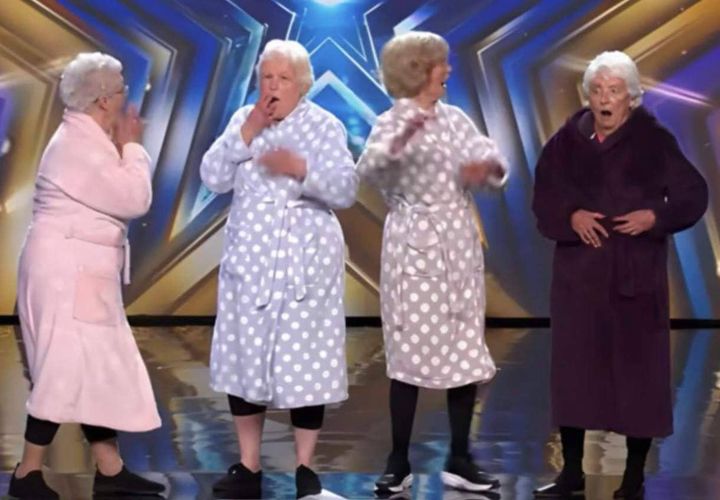 4 women entered the BGT stage wearing warm robes. As they grooved to classic song, nobody anticipated the unexpected rise of the over-40s dance phenomenon!