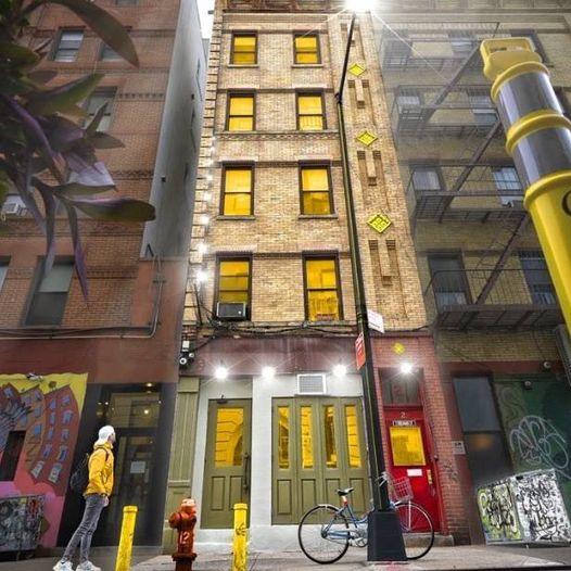 Man shows the ridiculous rent prices for the smallest apartments in NYC