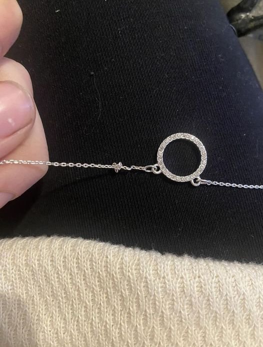 How to Untangle Necklace Chains: A Simple Hack