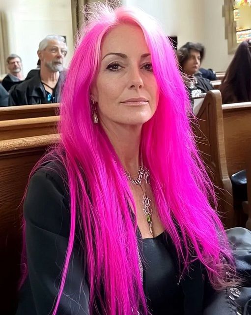 Is Bright Pink Hair in Church Disrespectful? I Can’t Seem to Wrap My Head Around It