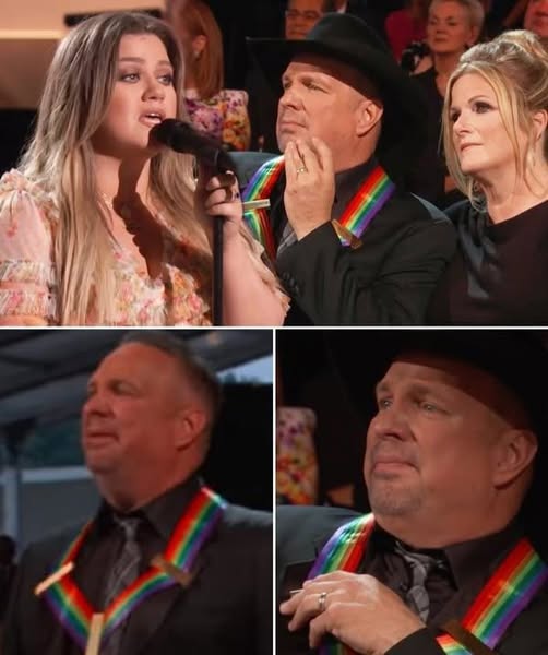 Garth Brooks moved to tears by Kelly Clarkson’s ‘The Dance’ cover